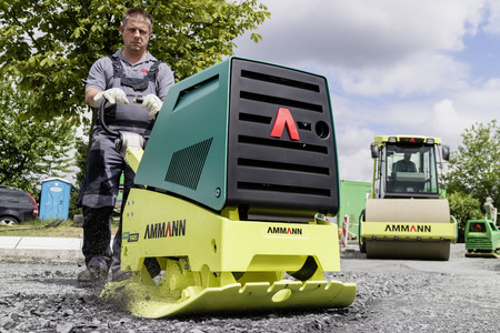 ZAGĘSZCZARKA REWERSYJNA 484 KG AMMANN APR 5920 DE, 600 MM, ROZRUCH ELEKTRYCZNY, Hatz 1B 40