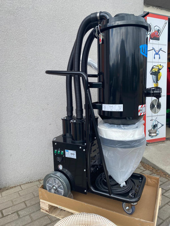 ODKURZACZ PRZEMYSŁOWU TYROLIT VCE3600D MOC 3,6 kW 3 SILNIKOWY