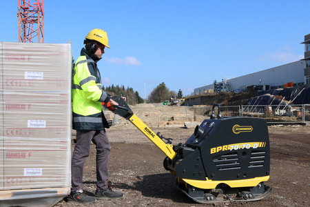 ZAGĘSZCZARKA REWERSYJNA 580 KG BOMAG BPR 70/70 D/E, 700 MM, ROZRUCH ELEKTRYCZNY, HATZ 1D81, SYSTEM ECONOMIZER
