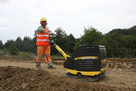 ZAGĘSZCZARKA REWERSYJNA 455 KG BOMAG BPR 60/65 D/E, 650 MM, ROZRUCH ELEKTRYCZNY, HATZ 1B40