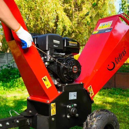 ROZDRABNIACZ SPALINOWY DO GAŁĘZI CEDRUS RB03 ( RĘBAK ) LONCIN G420F