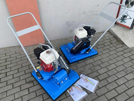 ZAGĘSZCZARKA JEDNOKIERUNKOWA 110 KG BETON TROWEL BTPR550H, 550 MM, HONDA GX 160