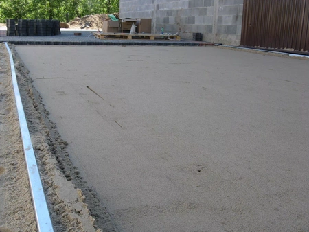 LISTWA ZGARNIAJĄCA MECHANICZNA (ŁATA PROFILUJĄCA) JAZON LM 6 M (SZEROKOŚĆ ROBOCZA 400 – 650 CM)