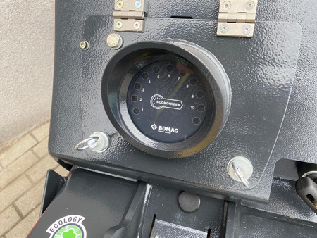 ZAGĘSZCZARKA REWERSYJNA 455 KG BOMAG BPR 55/65 D/E + ECONOMIZER, 650 MM, ROZRUCH ELEKTRYCZNY, KOHLER KD 15 440