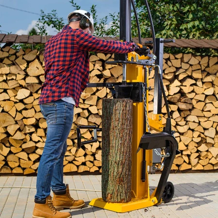ŁUPARKA DO DREWNA PIONOWA CEDRUS LS09V (14 TON) 400 V