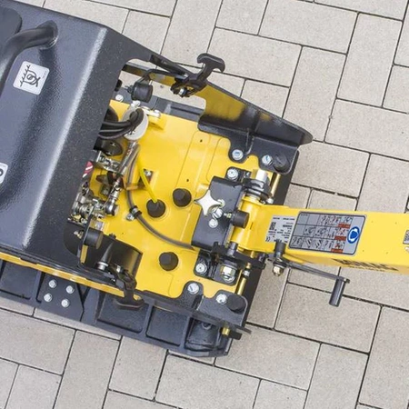 ZAGĘSZCZARKA REWERSYJNA 280 KG BOMAG BPR 40/60 D/E, 600 MM, ROZRUCH ELEKTRYCZNY, HATZ 1B20