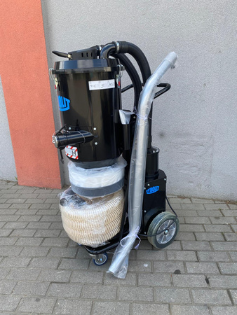 ODKURZACZ PRZEMYSŁOWU TYROLIT VCE2400D MOC 2,4 kW 2 SILNIKOWY