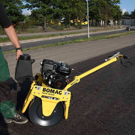 WALEC JEDNOBĘBNOWY BOMAG BW 55 E, 150KG, ROZRUCH ELEKTRYCZNY
