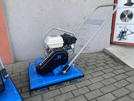 ZAGĘSZCZARKA JEDNOKIERUNKOWA 110 KG BETON TROWEL BTPR550H, 550 MM, HONDA GX 160
