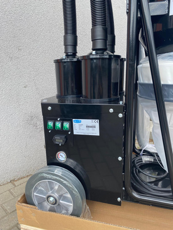 ODKURZACZ PRZEMYSŁOWU TYROLIT VCE3600D MOC 3,6 kW 3 SILNIKOWY