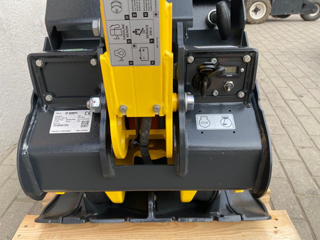 ZAGĘSZCZARKA REWERSYJNA 420 KG BOMAG BPR 60/65, 650 MM, ROZRUCH RĘCZNY, HONDA GX 390
