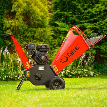 ROZDRABNIACZ SPALINOWY DO GAŁĘZI CEDRUS RB02 ( RĘBAK ) LONCIN G200F