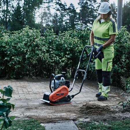 ZAGĘSZCZARKA JEDNOKIERUNKOWA 53 KG HUSQVARNA LF50 L HONDA, 320 MM,