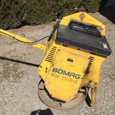 WALEC JEDNOBĘBNOWY BOMAG BW 71 E-2 D/E,  488KG, ROZRUCH ELEKTRYCZNY