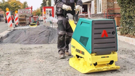 ZAGĘSZCZARKA REWERSYJNA 430 KG AMMANN APR 4920 DE, 600 MM, ROZRUCH ELEKTRYCZNY, Hatz 1B 40